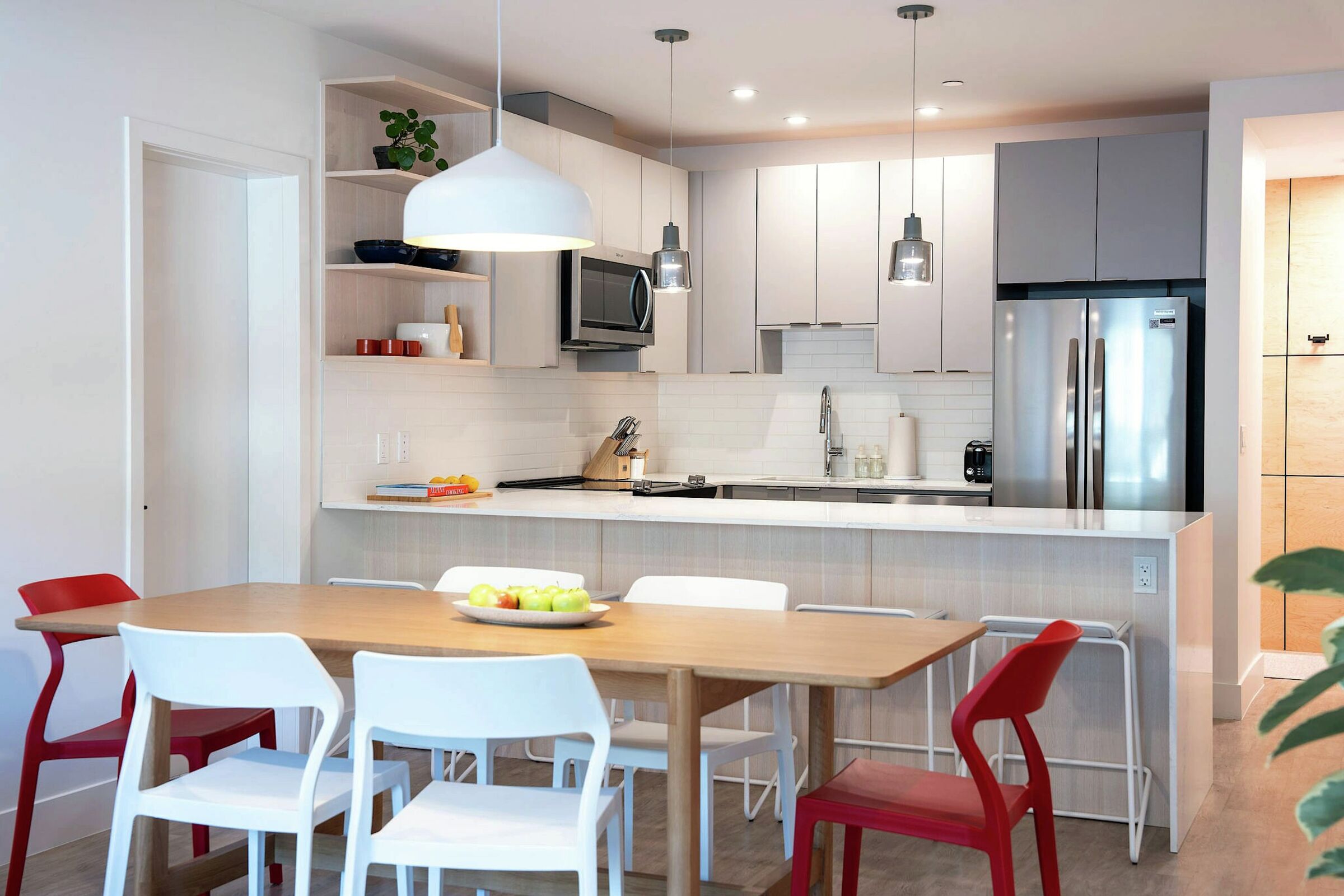 #4208 - Dining Area & Kitchen