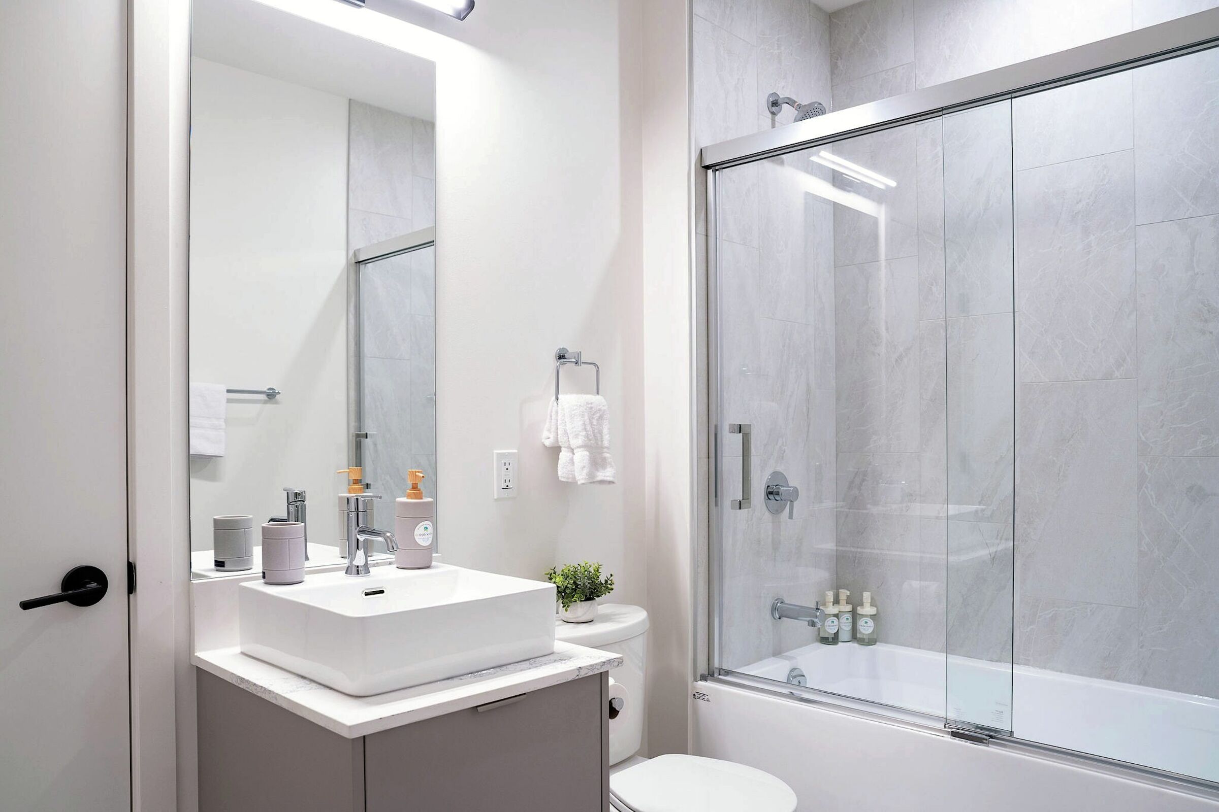 #4201 - Bathroom