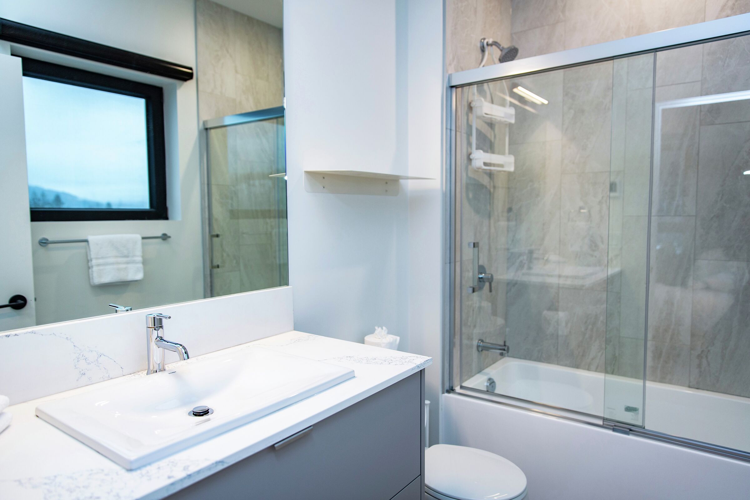 #4406 - Master Ensuite Bathroom
