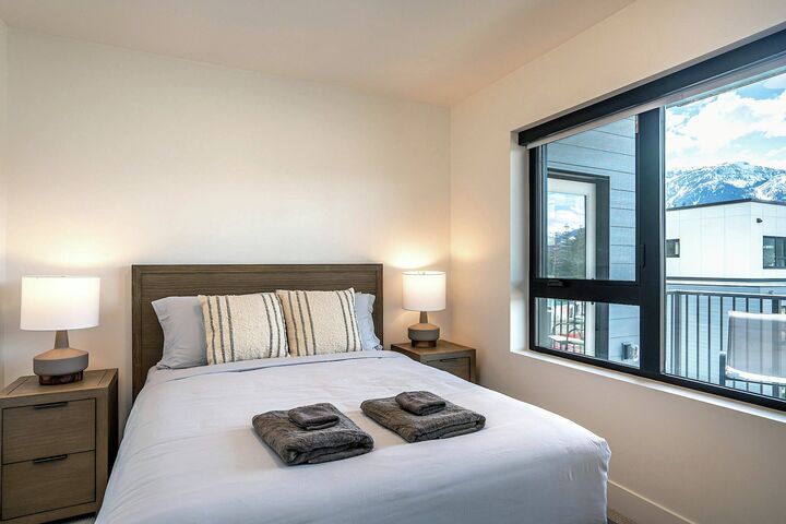 #1403 - Mountain Revelation - Bedroom