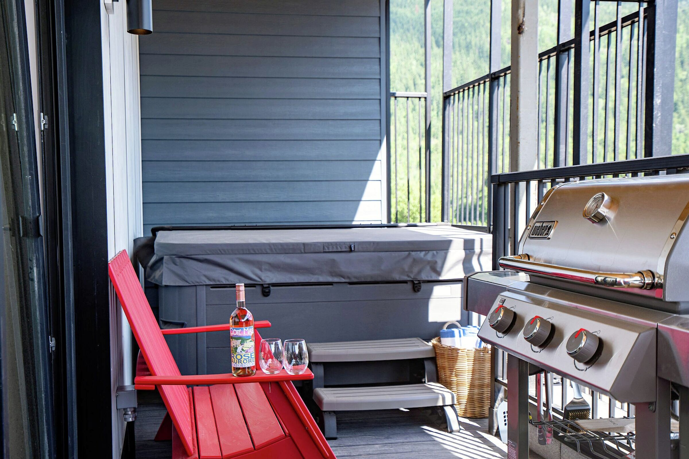 #2411 - Balcony with BBQ and Hot Tub
