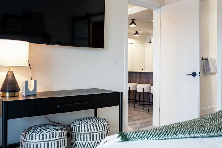 #4305 - Knuckle Hucks - Master Bedroom