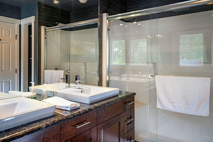 Master Ensuite Bathroom