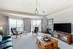 #401A - Hilltop Hideaway Condo - Living Room