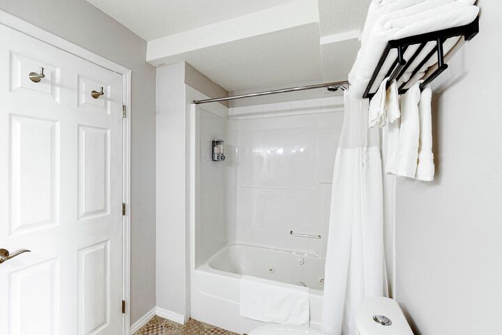 Studio Bathroom