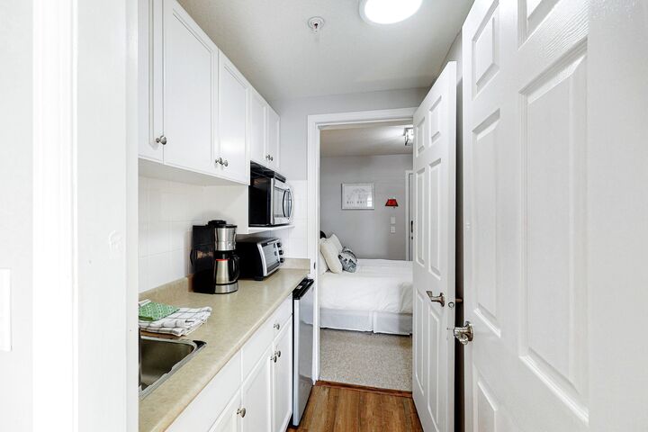 Studio Kitchenette