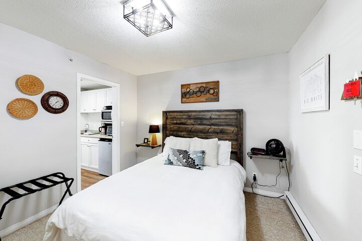 #401 - Hilltop Hideaway - Bedroom