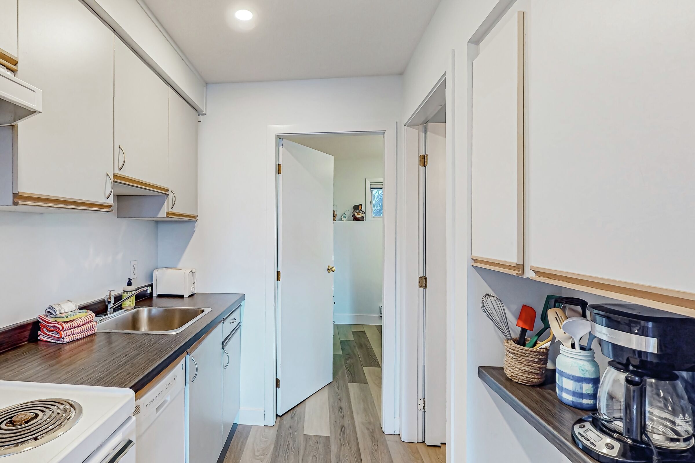 Second Kitchen