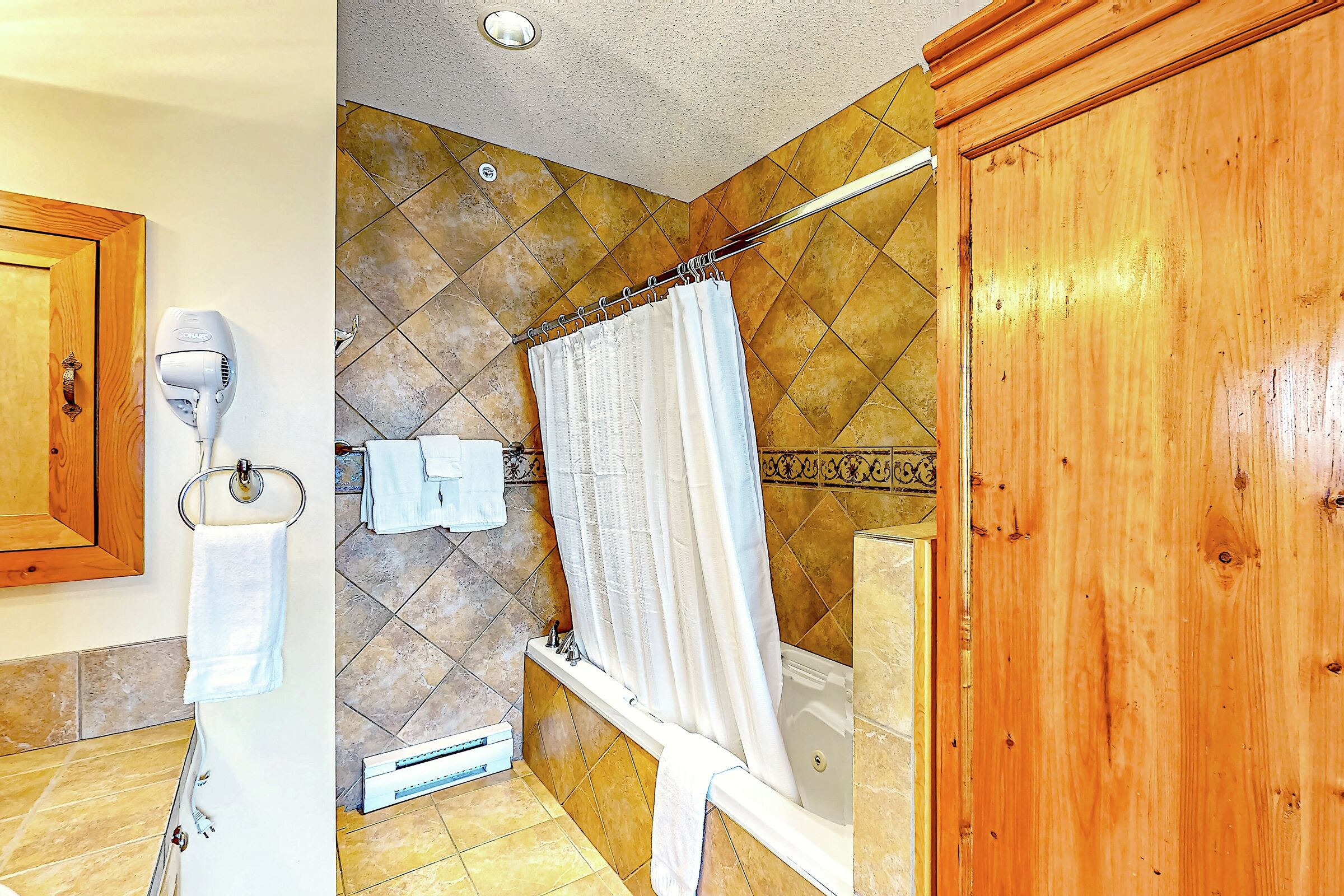 Master Ensuite Bathroom