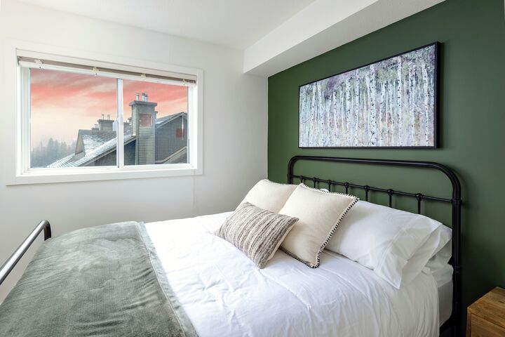 #38 - Wintergreen Retreat - Bedroom