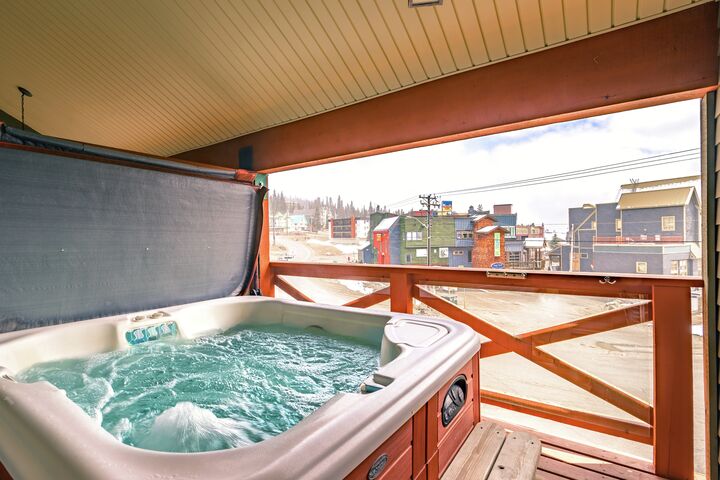 #38 - Wintergreen Retreat - Balcony with Hot Tub