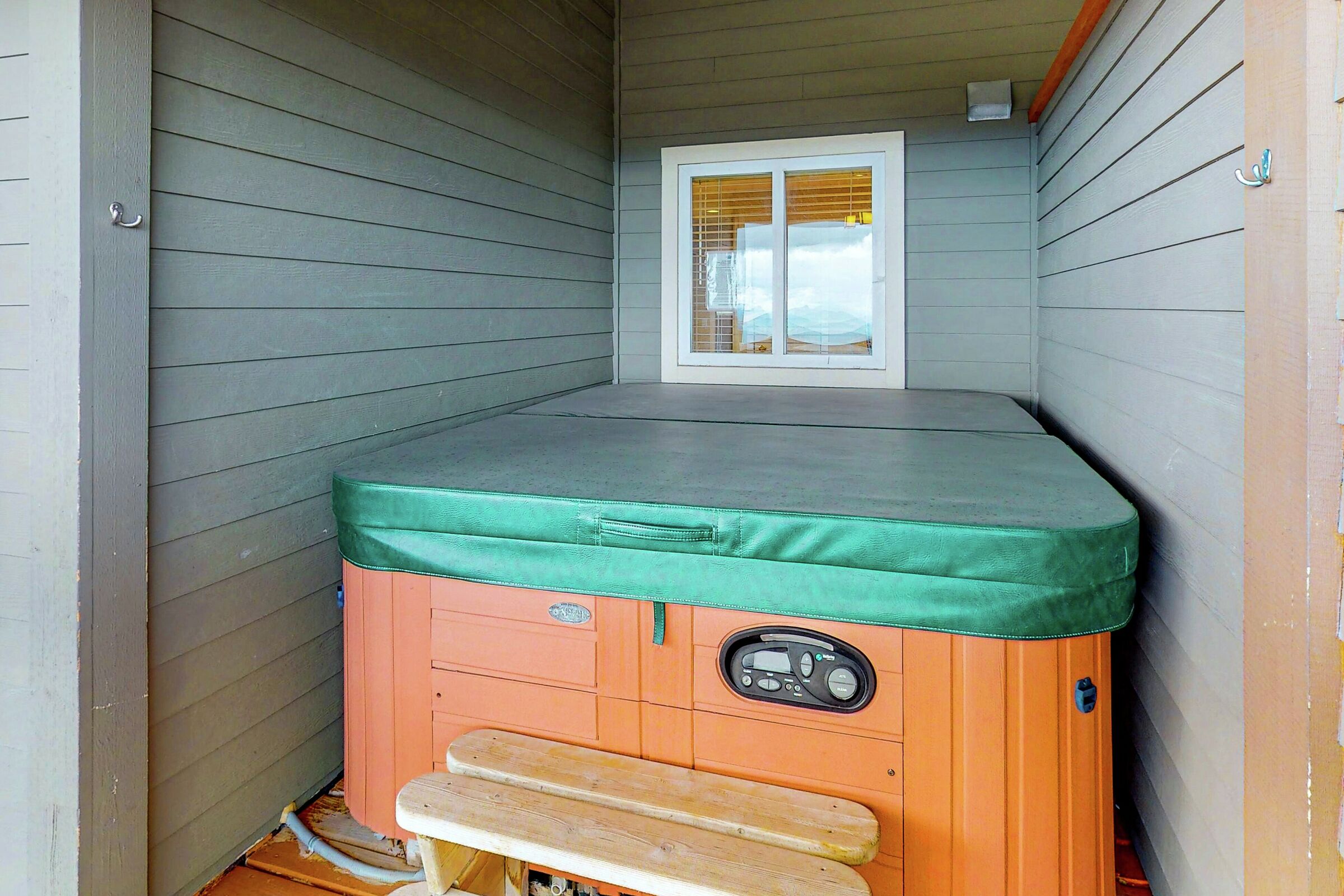 Balcony with Hot Tub