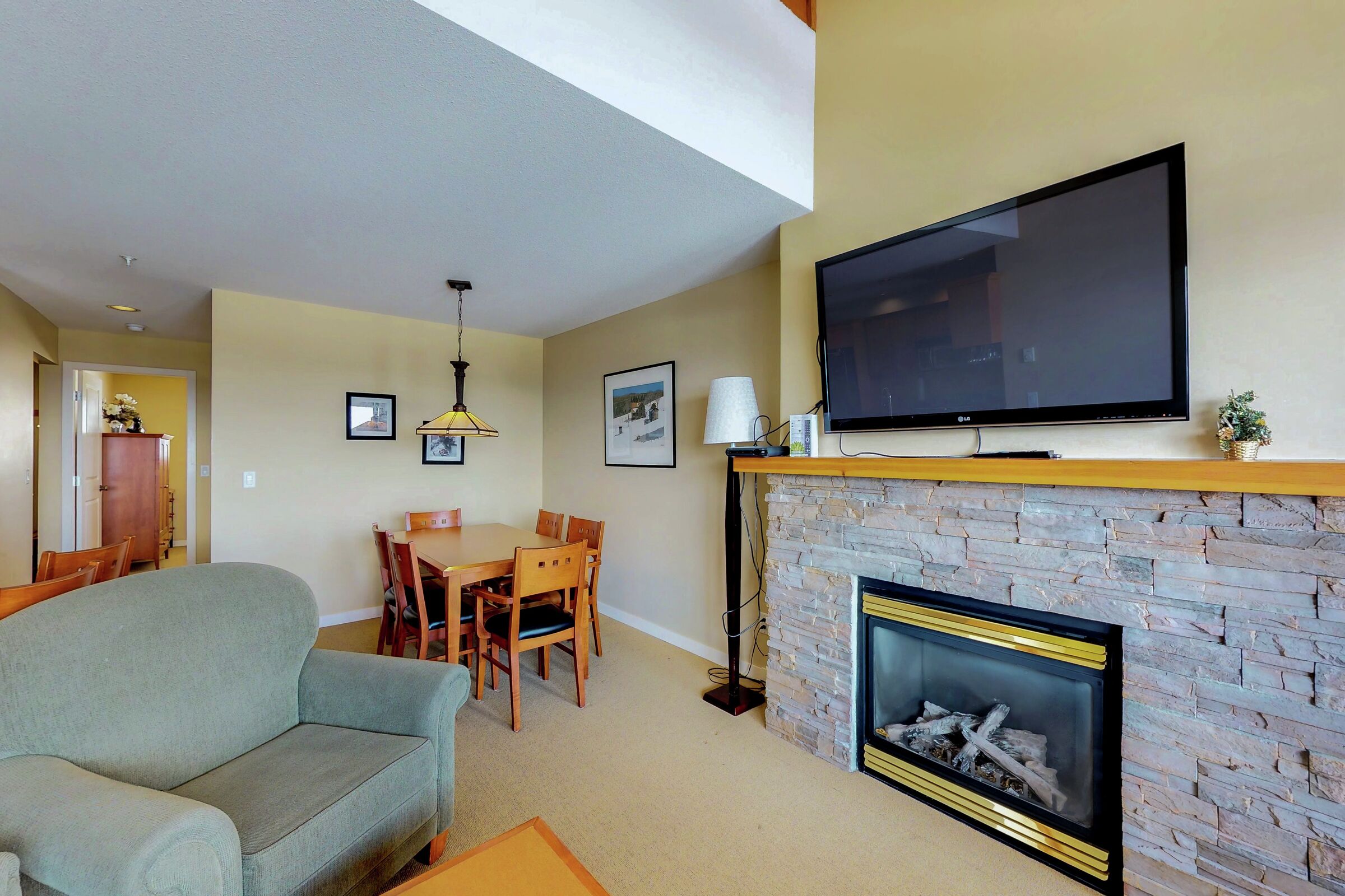 #28 - Living Room