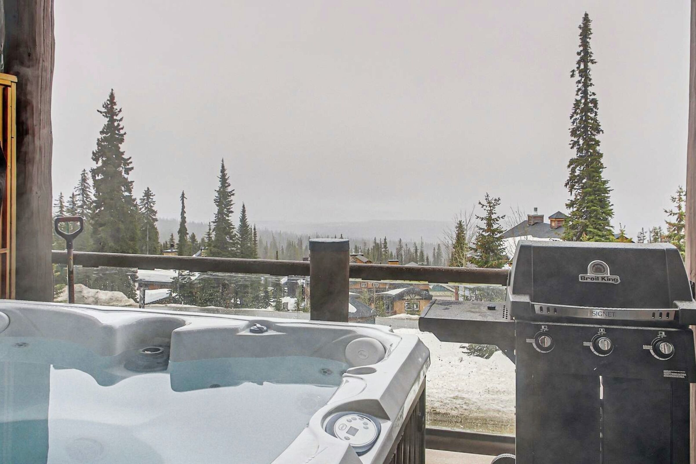#8 - Balcony with BBQ and Hot Tub