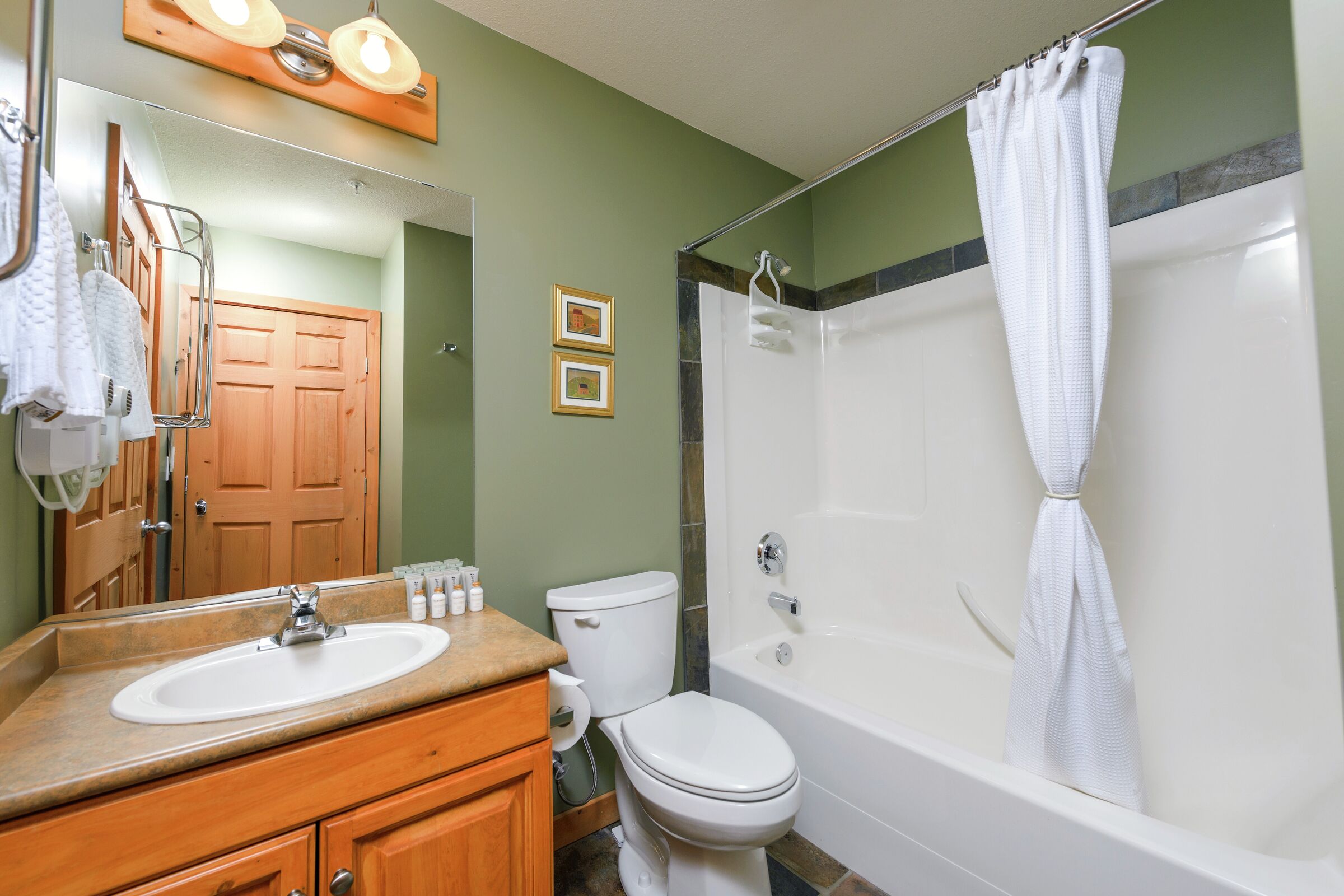 Master Ensuite Bathroom