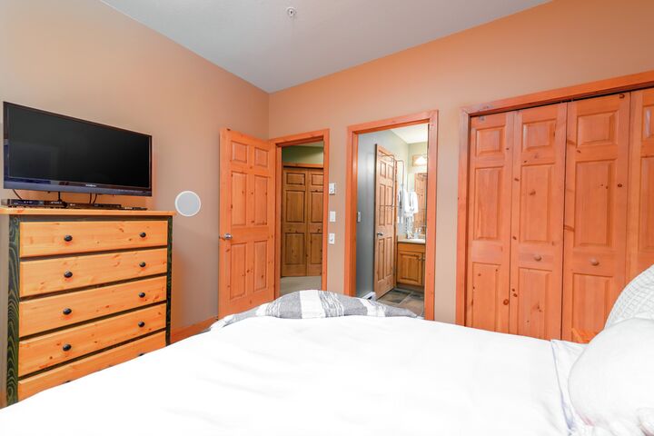 # 2 - Snowy Creek Chalet - Master Bedroom