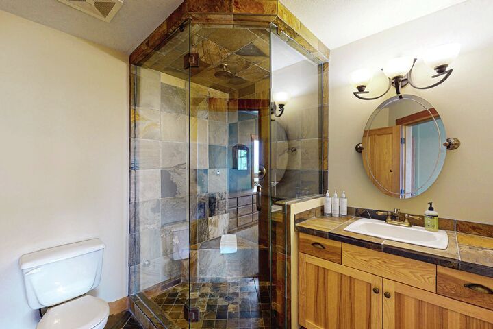Master Ensuite Bathroom