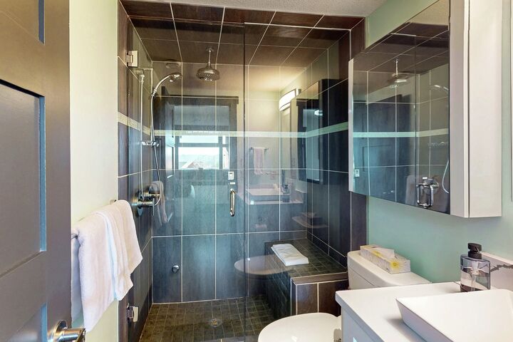#204 - Master Ensuite Bathroom