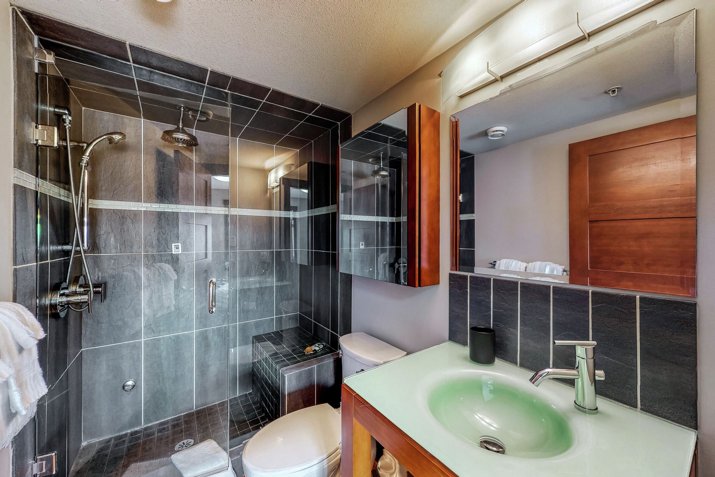 #104 - Master Ensuite Bathroom