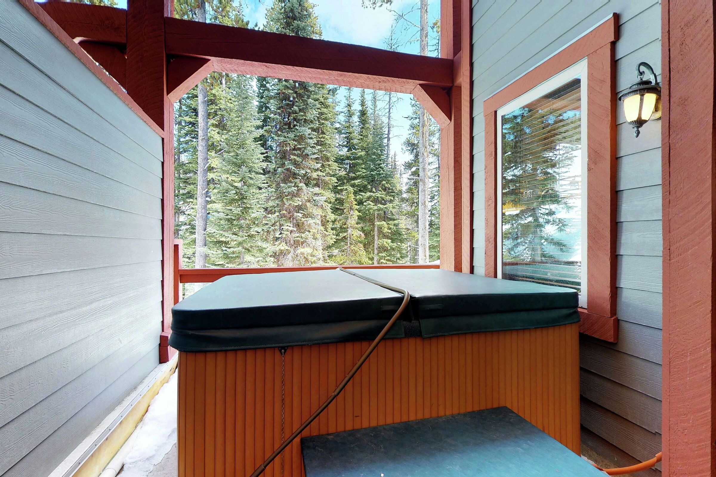 Private Hot Tub 