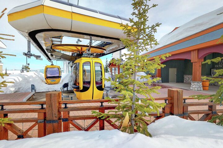 Snowbanks - Gondolas