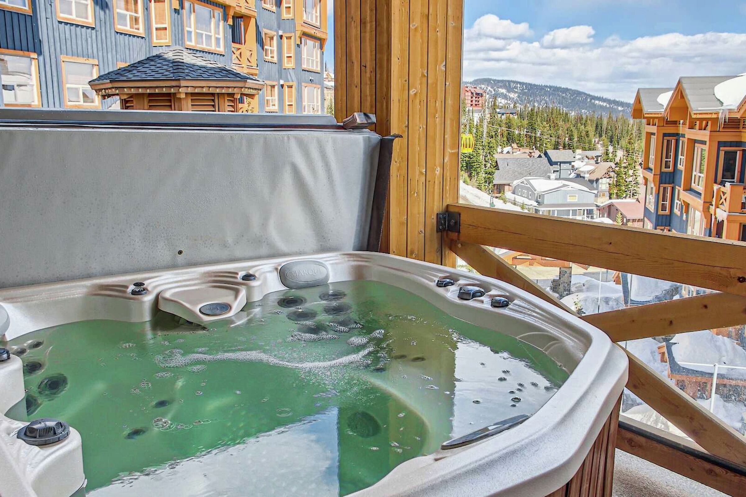 Balcony with Hot Tub