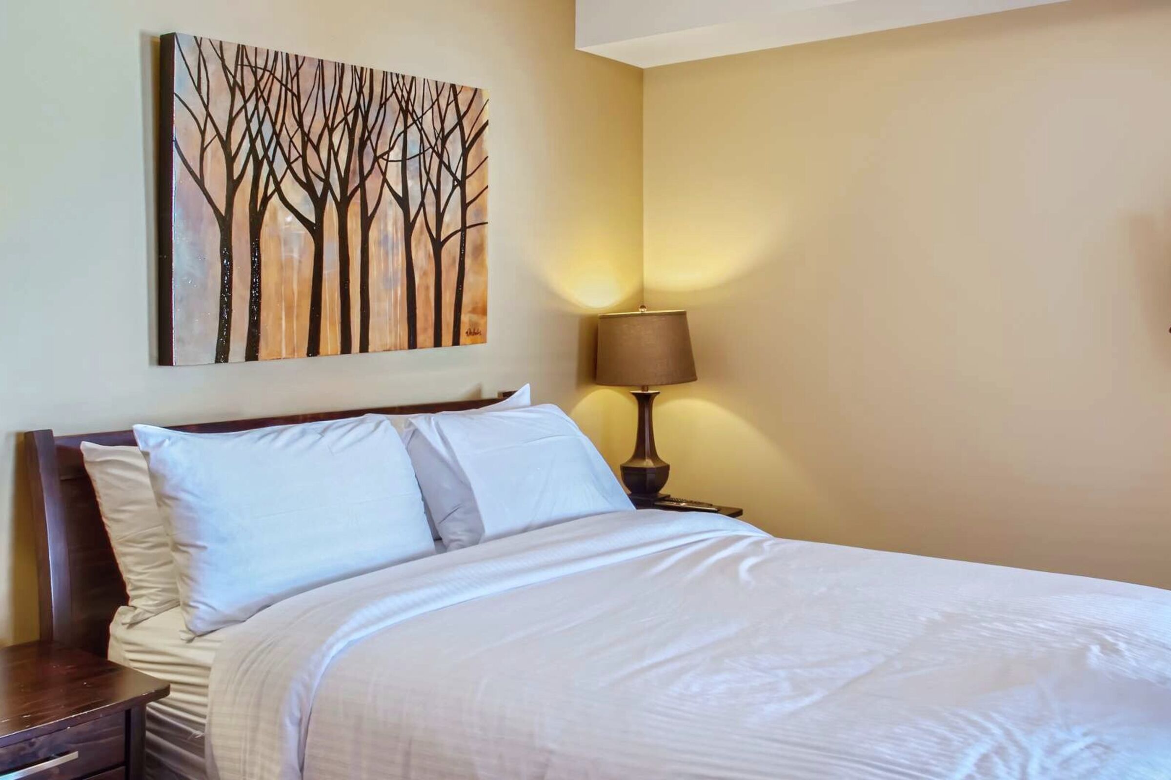 C103 - Master Bedroom