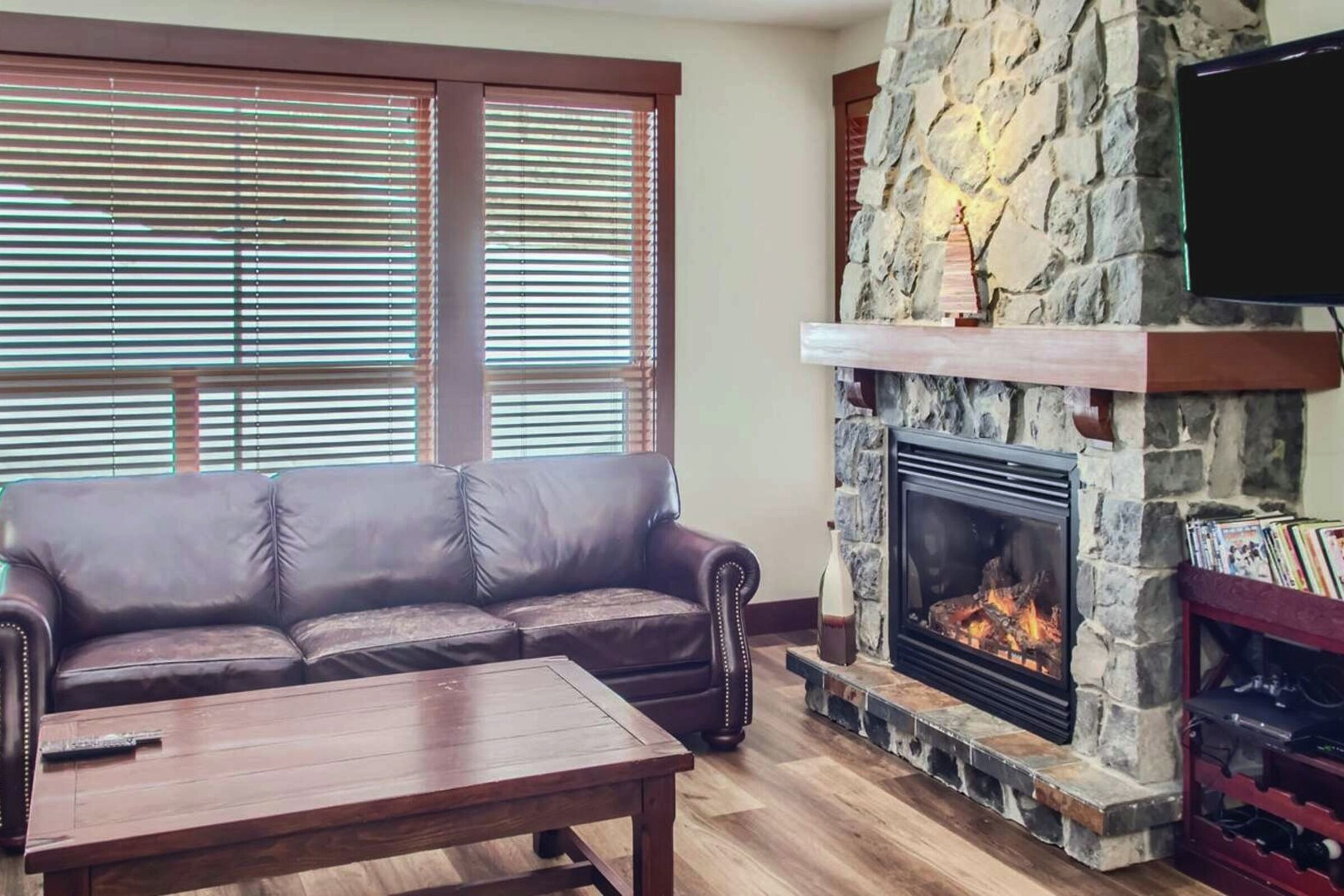 C202 - Living Room