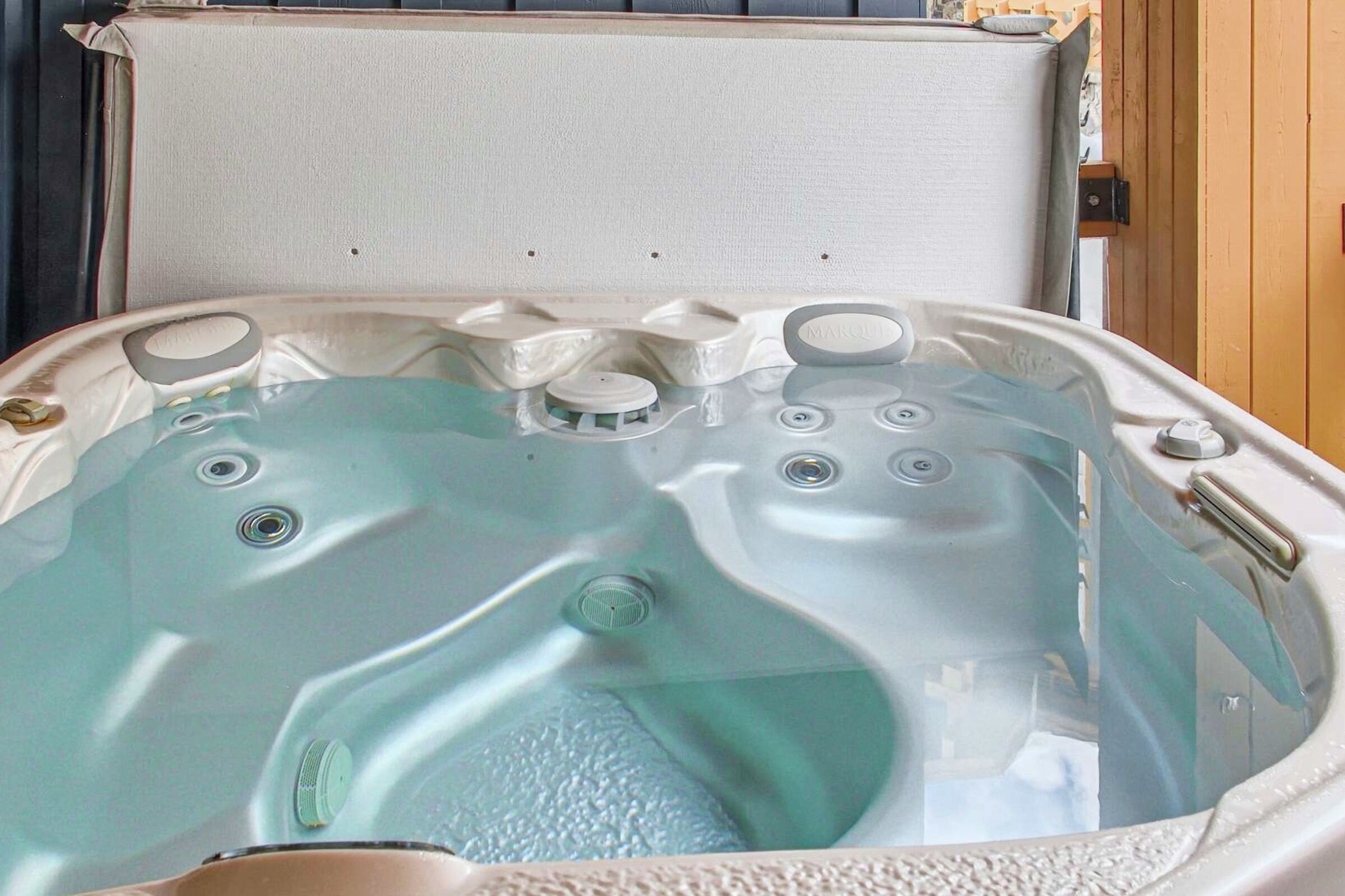 C202 - Balcony with Hot Tub
