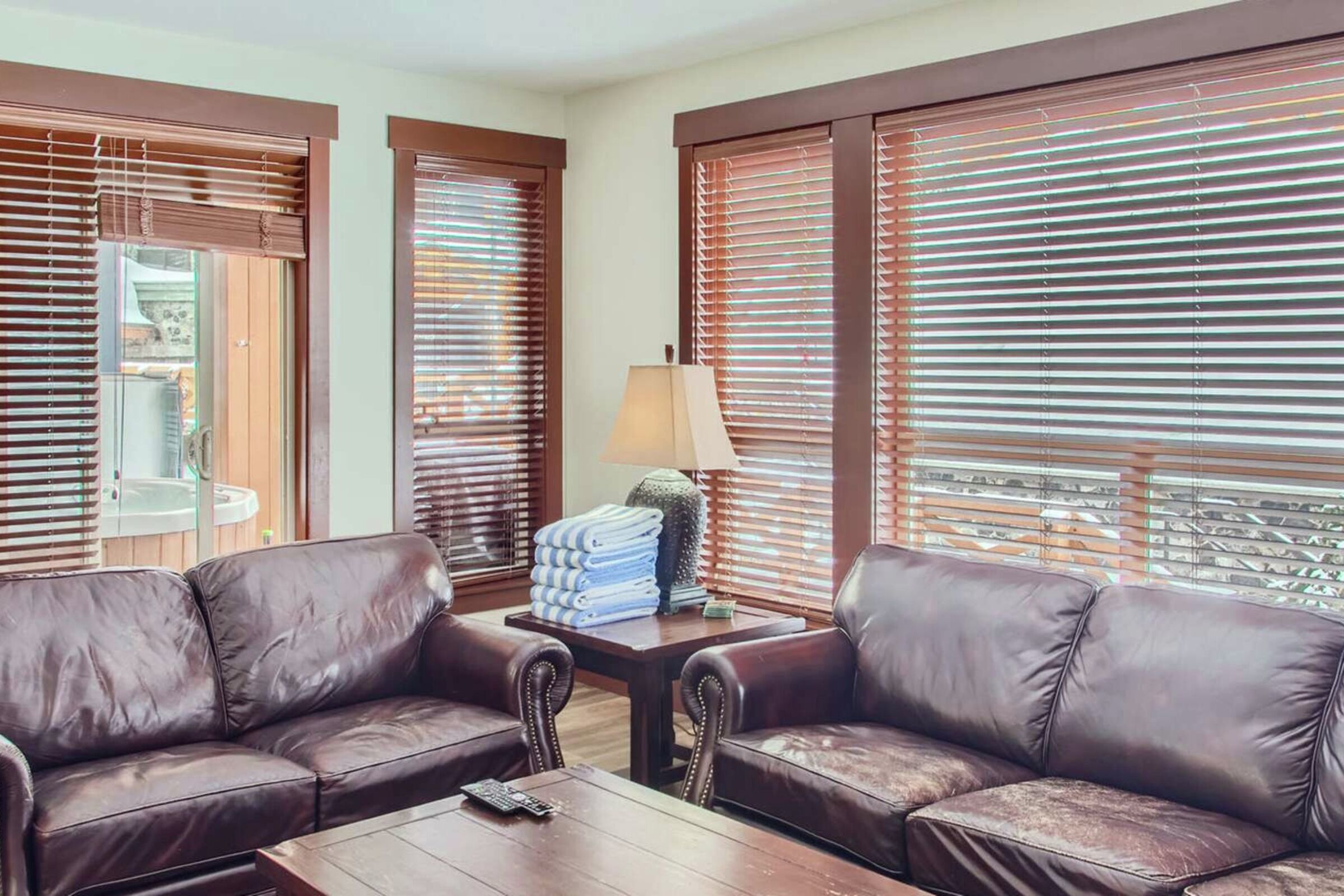 C202 - Living Room