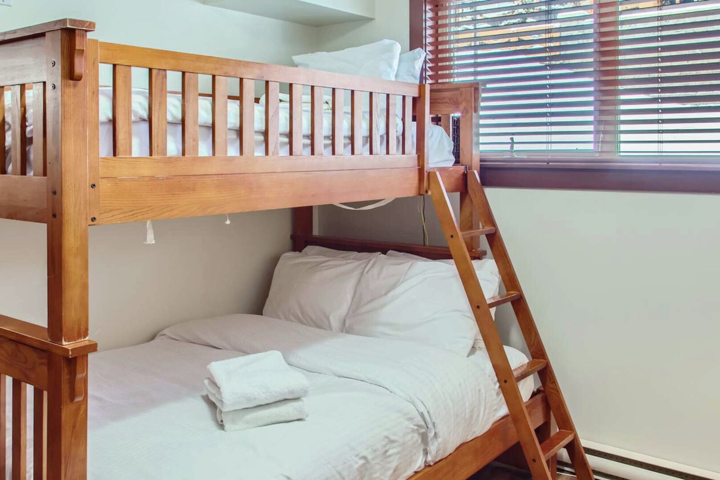 C202 - Bedroom