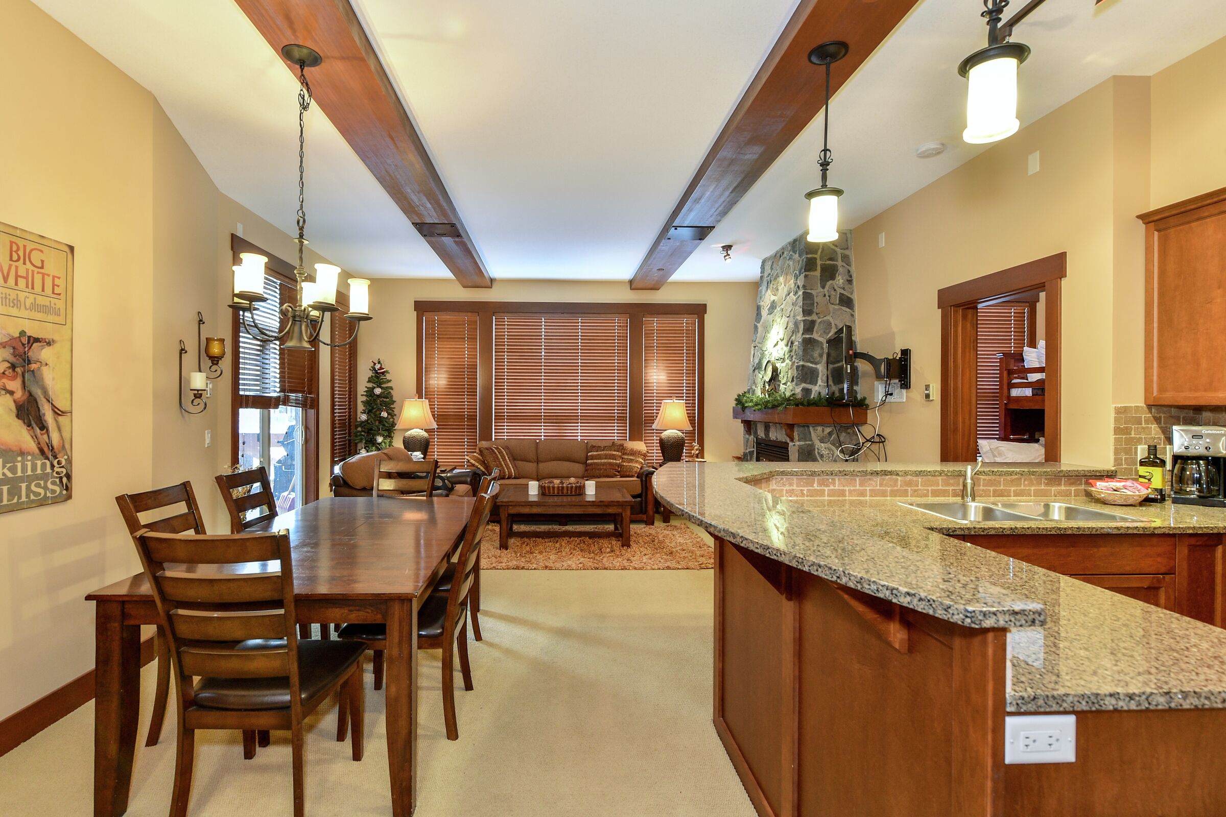C402 - Dining Room