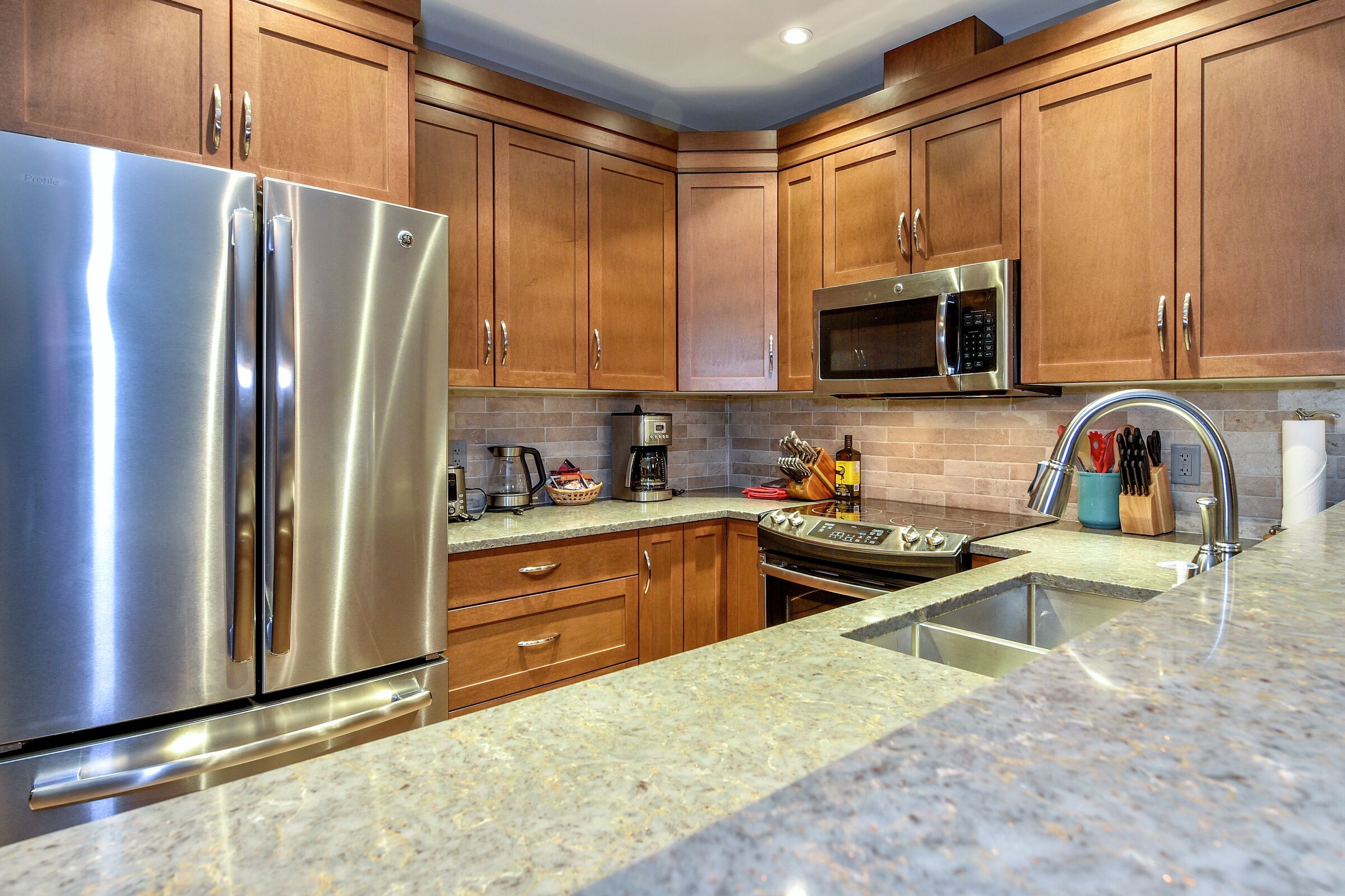 B102 - Kitchen