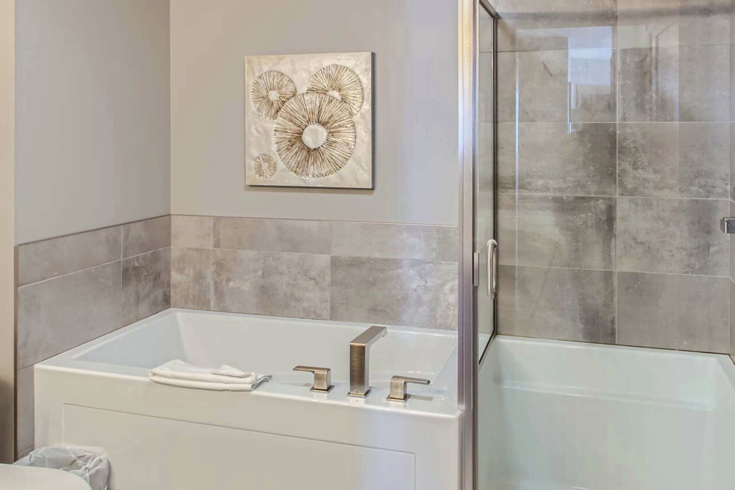 B204 - Bathroom