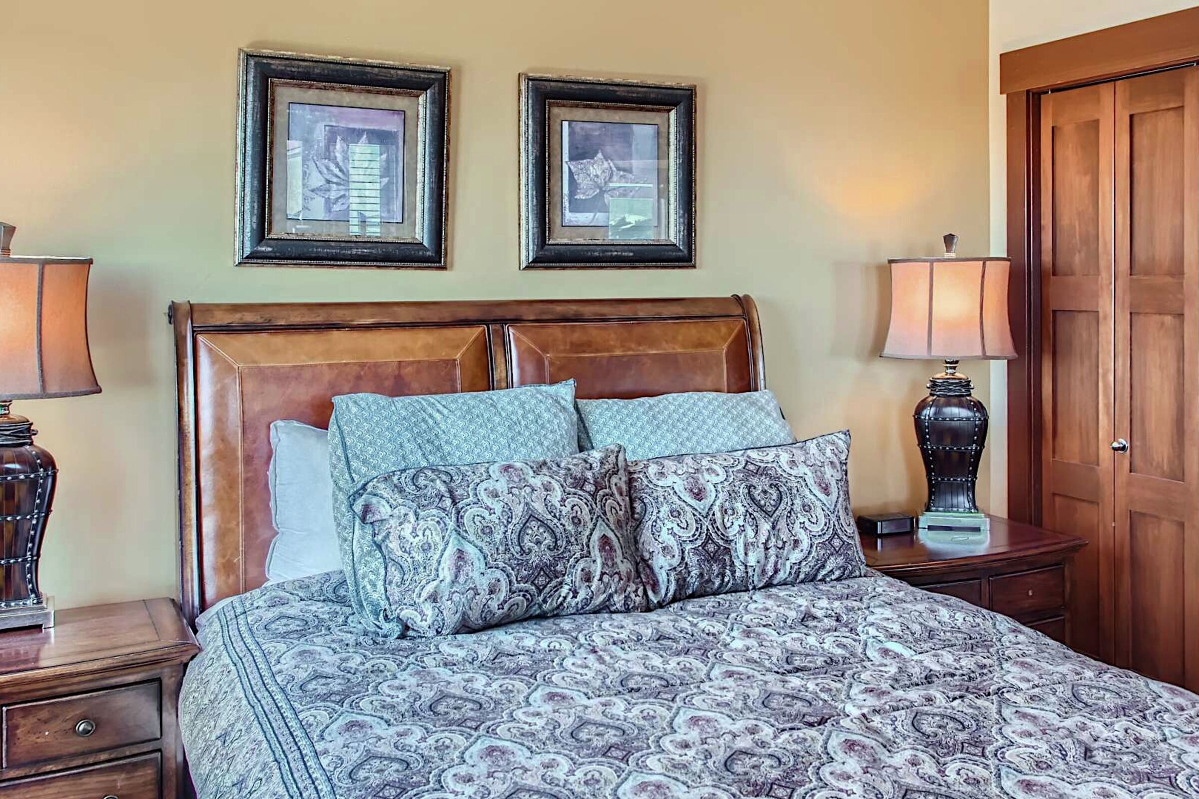 C304 - Bedroom