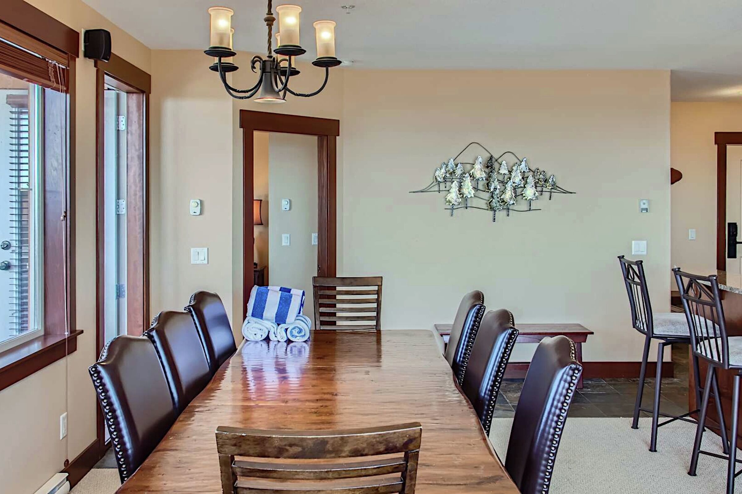 C304 - Dining Room