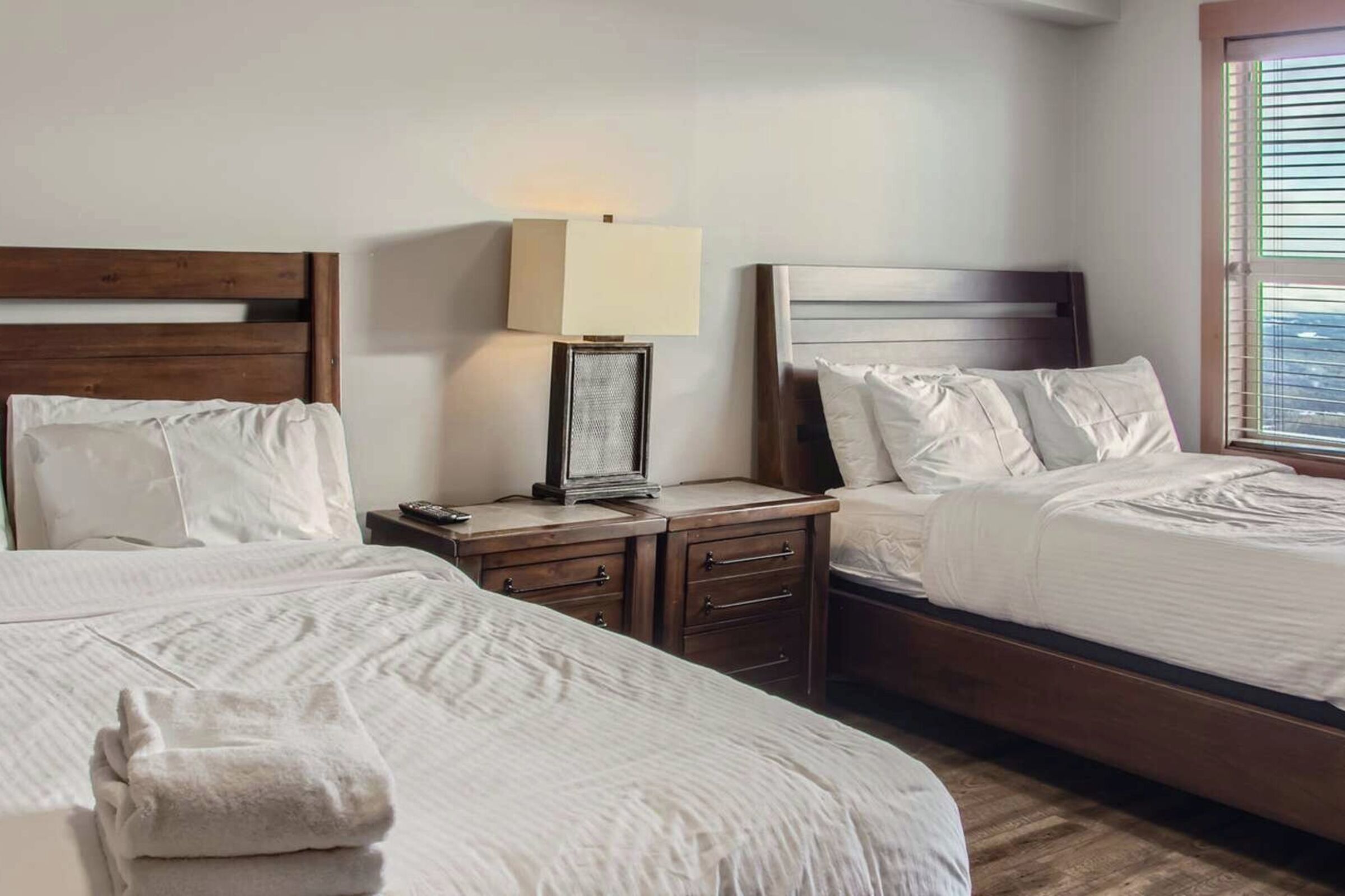 B302 - Bedroom