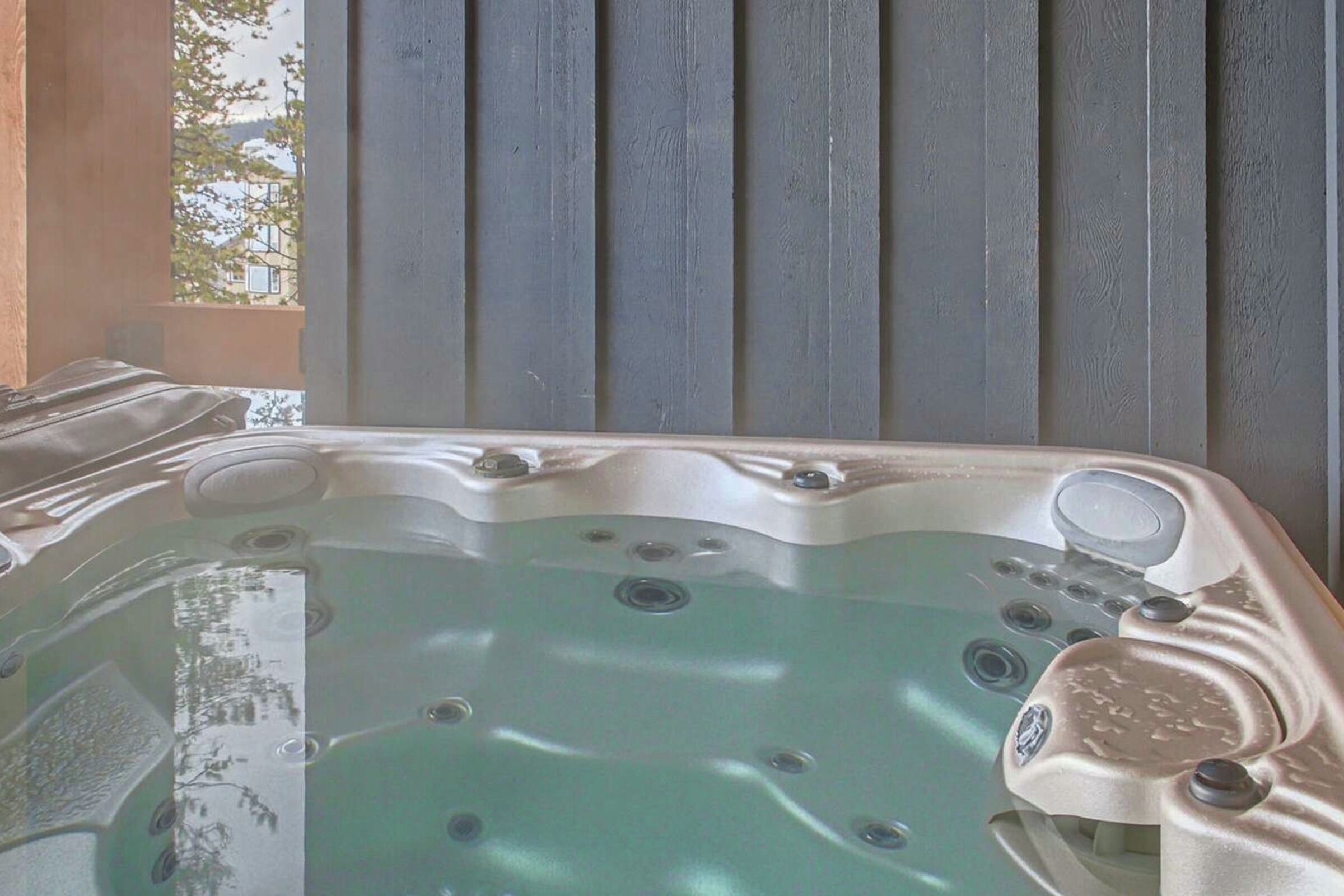 B302 - Balcony with Hot Tub