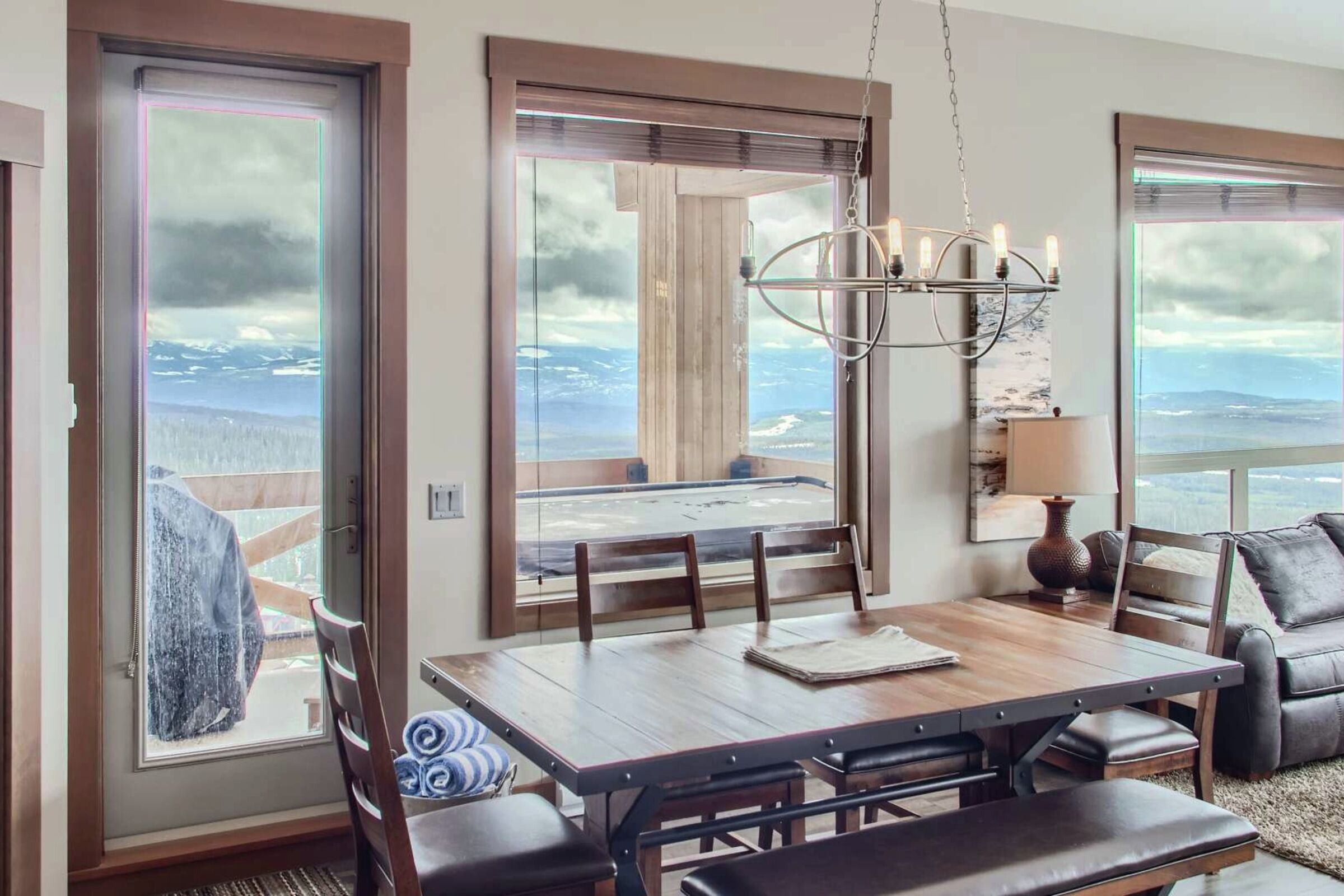B401 - Dining Room