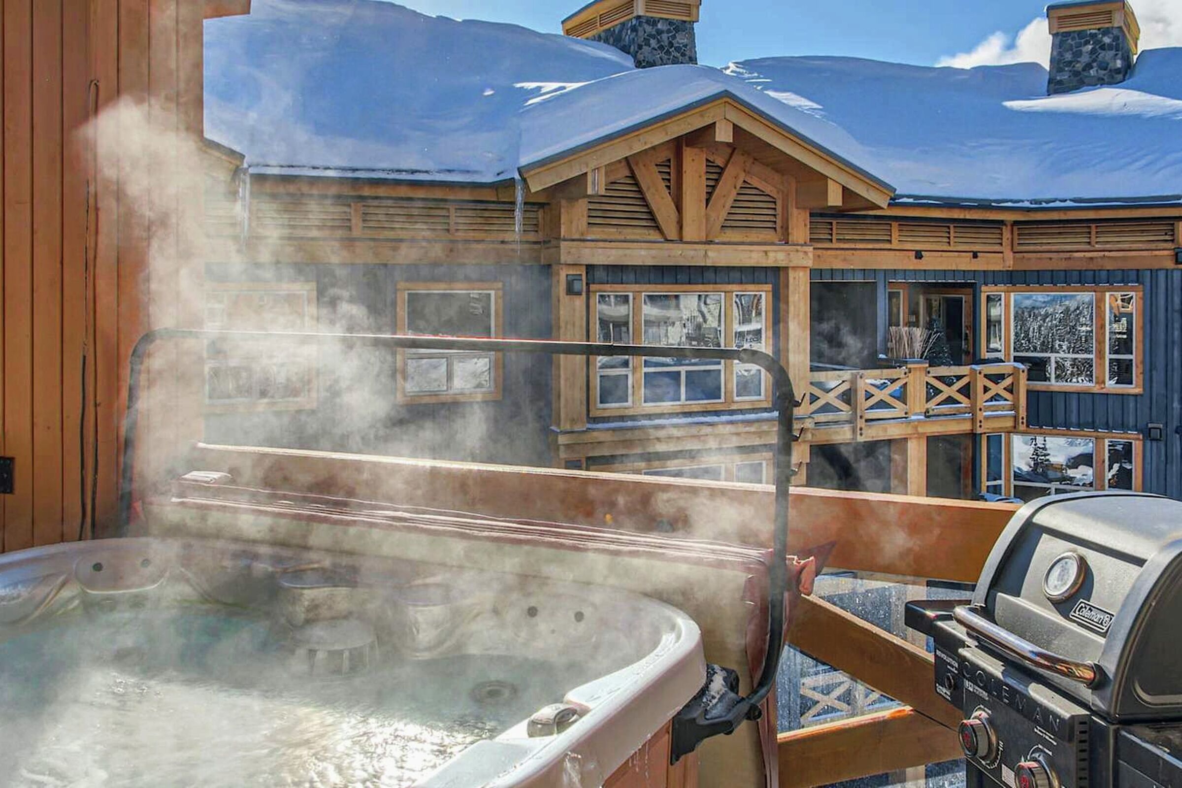 Balcony with Hot Tub