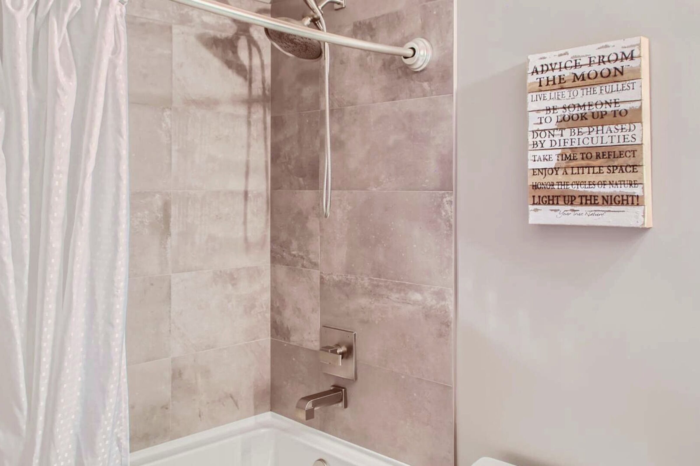 B303 - Ensuite Bathroom