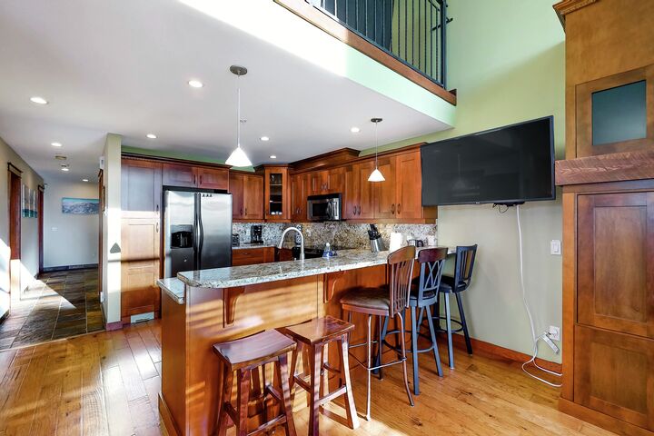 #5 - Kitchen Bar