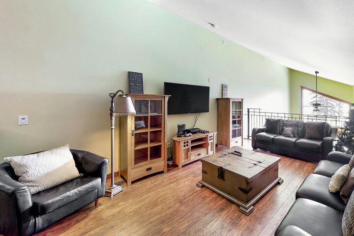 #5 - Loft Living Area