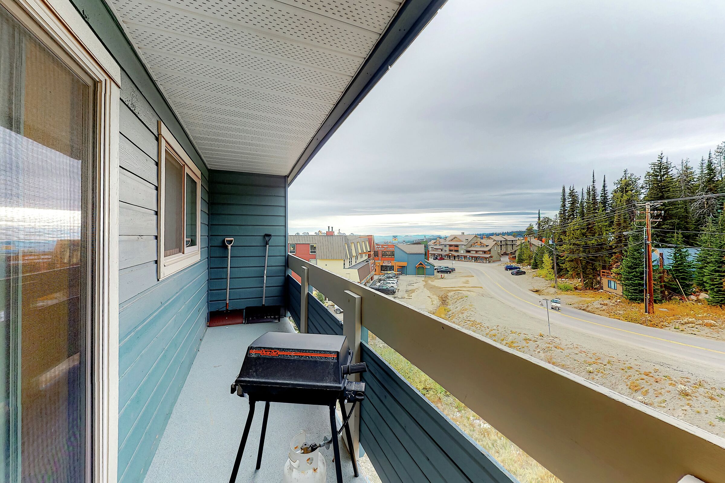 Balcony with BBQ
