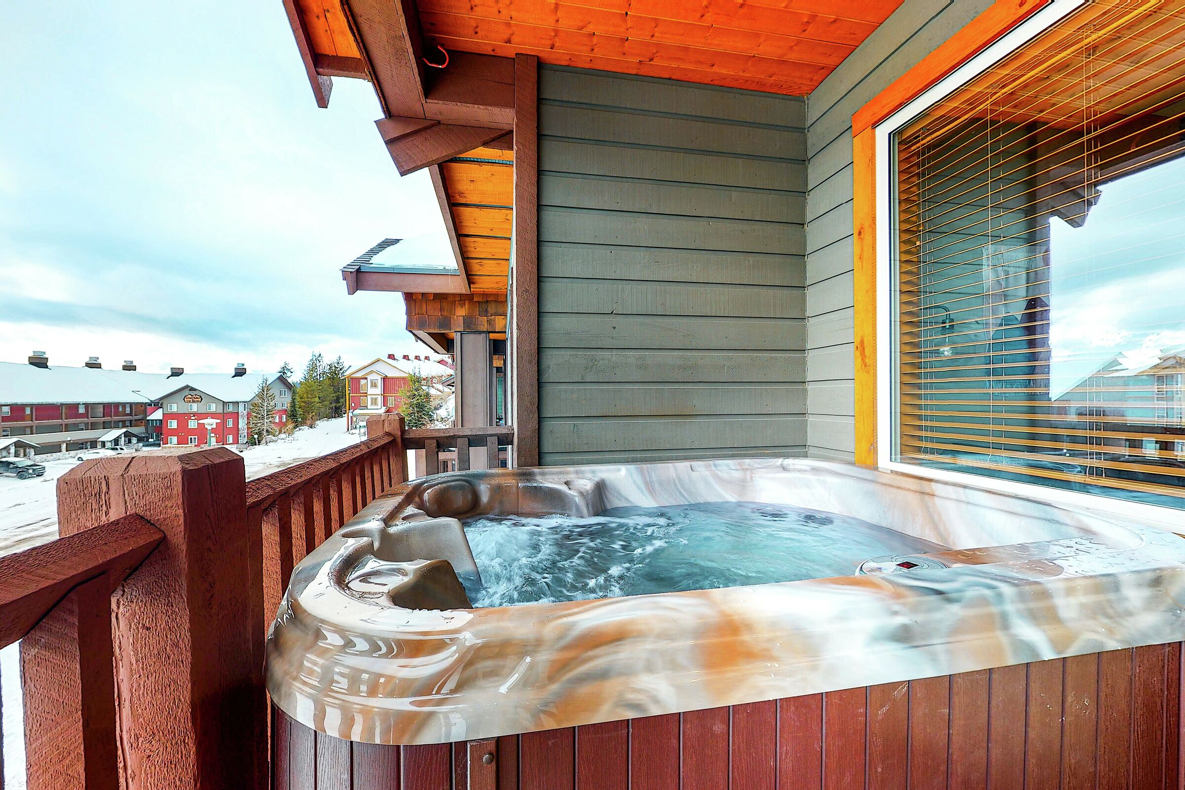 Balcony with Hot Tub