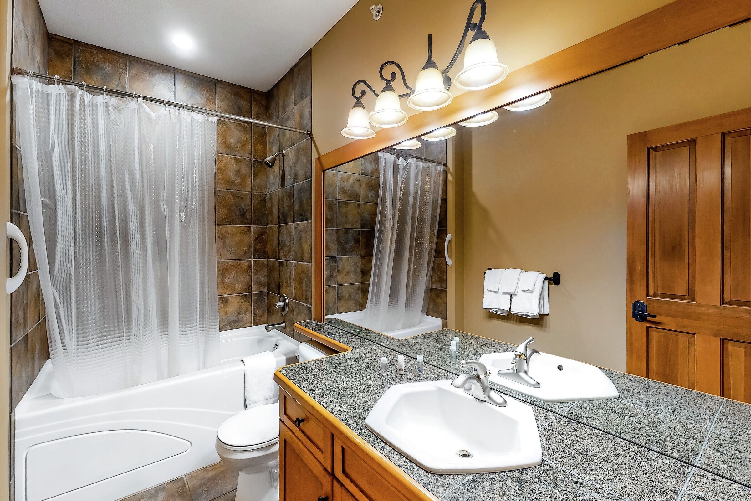 Master Ensuite Bathroom