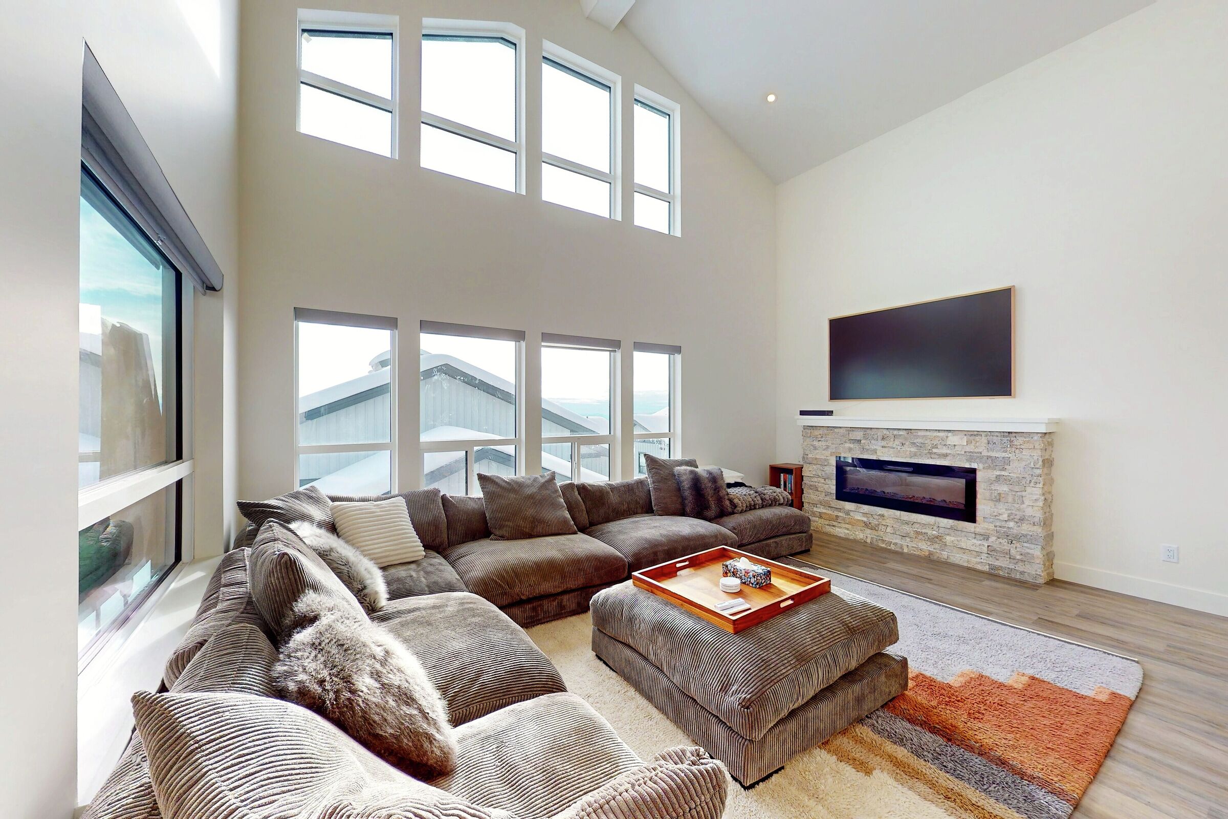 #9E - Living Area