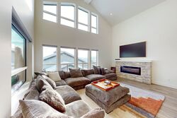 #9E - Living Area