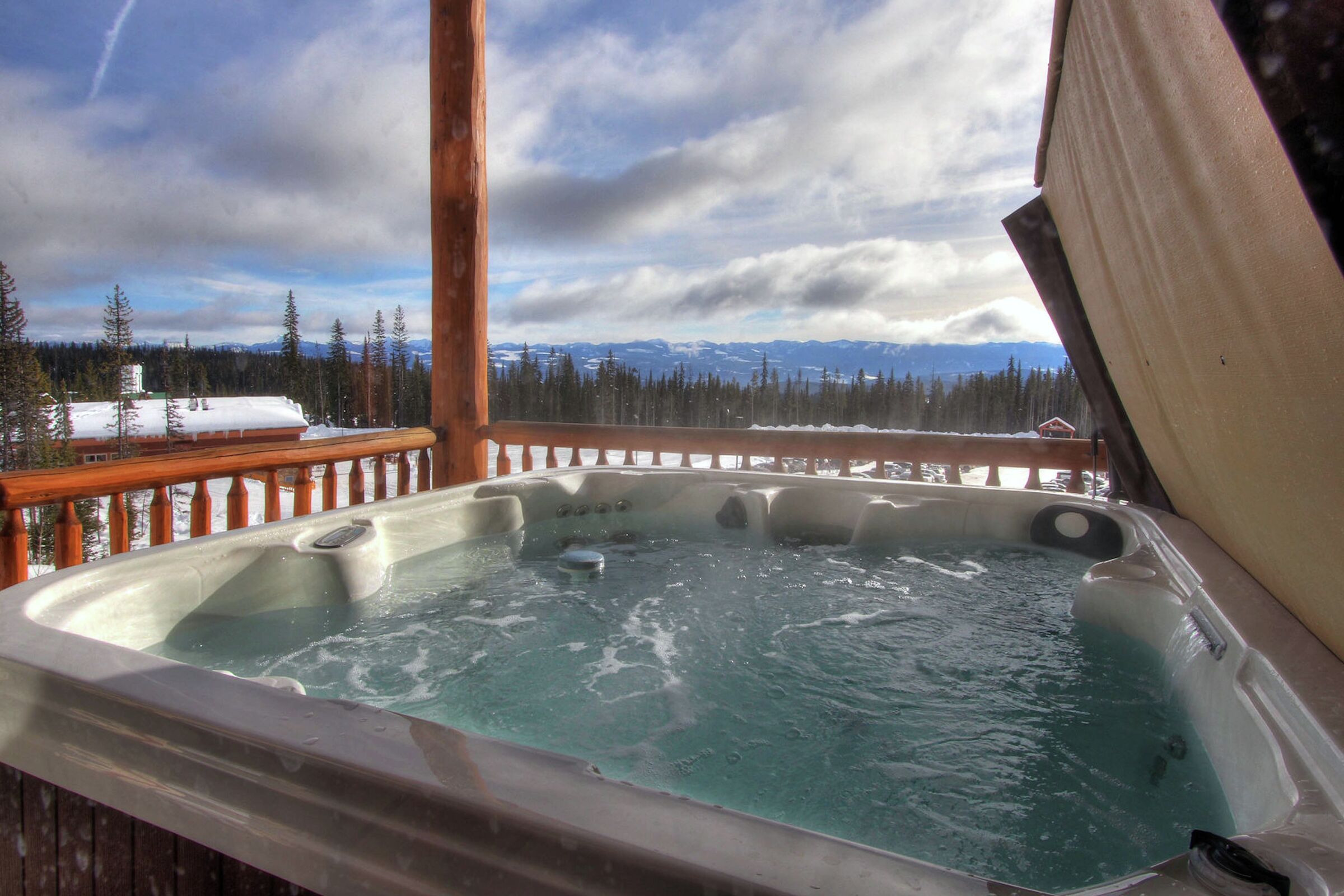 Balcony with Hot Tub