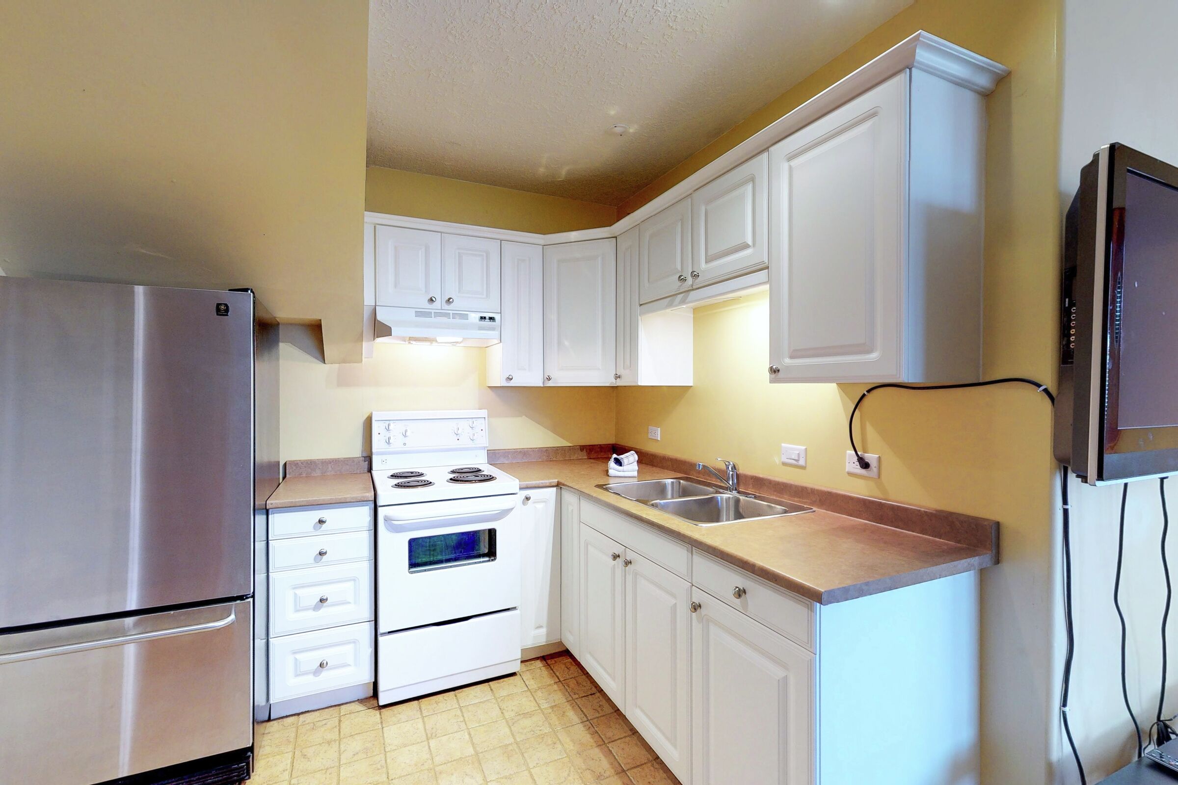 Studio Kitchen